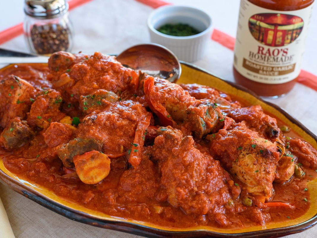 Chicken cacciatore with peppers and tomato sauce