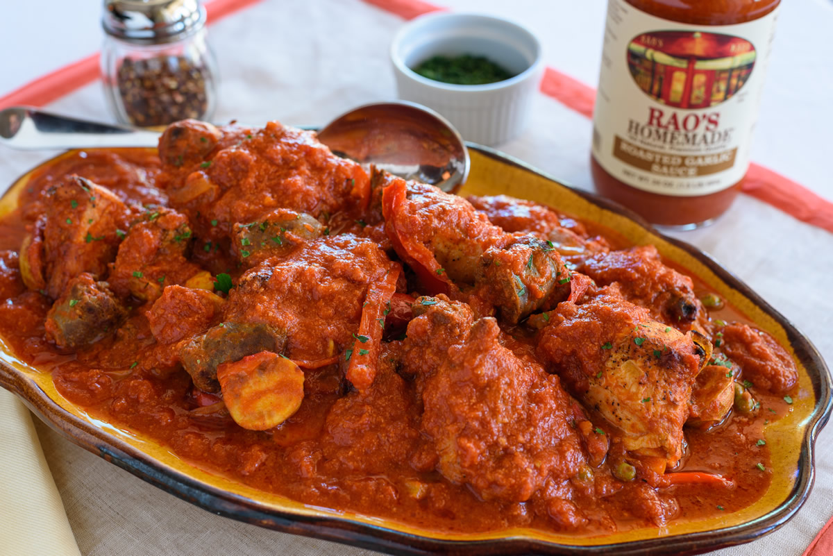 Chicken cacciatore with peppers and tomato sauce