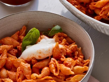 Creamy tomato burrata shells pasta
