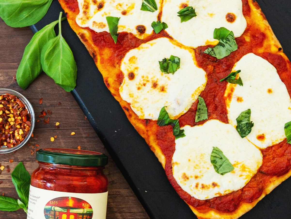 Margherita flatbread pizza with mozzarella and basil